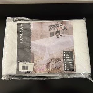 Flower Bow Tablecloth